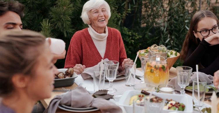 Eine ausgewogene Ernährung ist neben regelmäßiger Bewegung ein wichtiger Baustein einer erfolgreichen Rheumatherapie