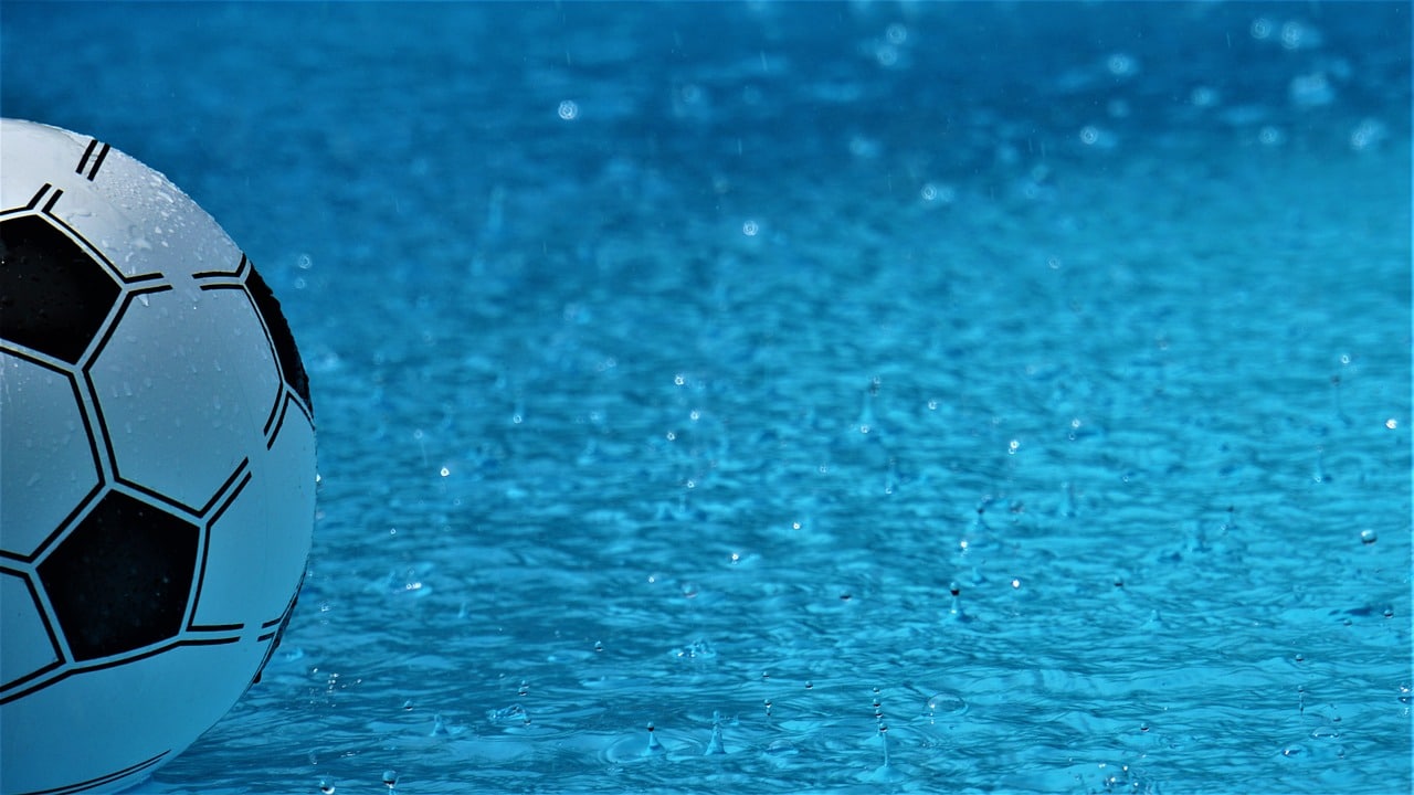 Wasserspaß im Garten Wie man durch Wasser im Garten für Abkühlung sorgt